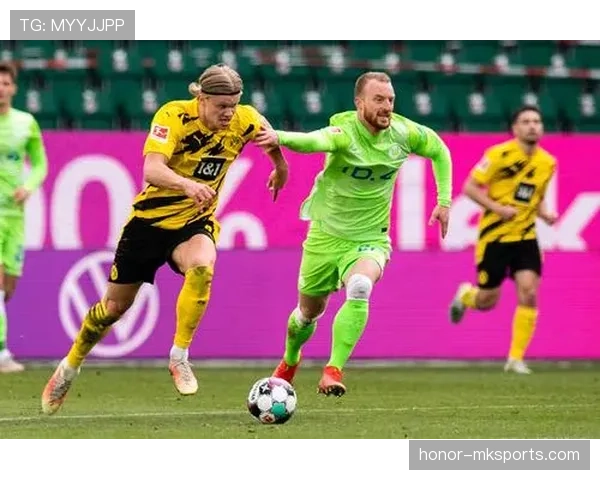 德甲新星闪耀赛场，未来足坛巨星呼之欲出