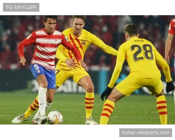 斯卡洛尼强化战术纪律,球队防线稳固状态回暖表现抢眼 斯卡洛尼强化战术纪律,球队防线稳固状态回暖表现抢眼